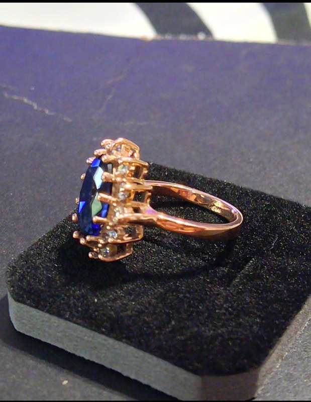 `PRINCESS DIANA` Genuine 9CT Rose Gold `BLUE SAPPHIRE` Engagement Ring.