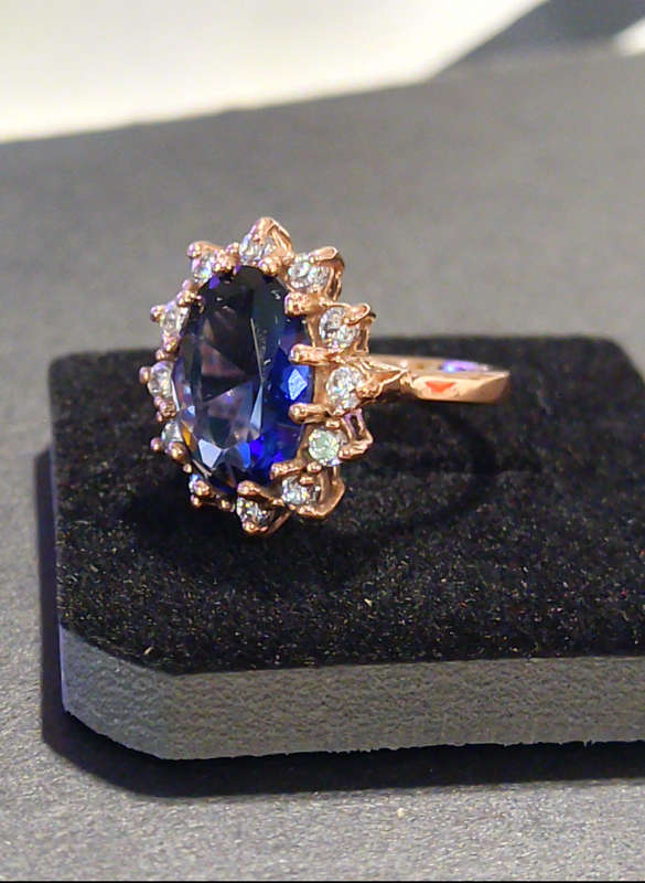 `PRINCESS DIANA` Genuine 9CT Rose Gold `BLUE SAPPHIRE` Engagement Ring.