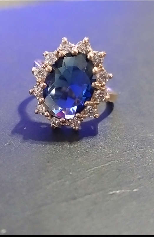 `PRINCESS DIANA` Genuine 9CT Rose Gold `BLUE SAPPHIRE` Engagement Ring.