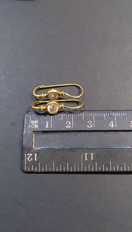 `Gorgeous Ladies` 9CT Yellow Gold `LEVERBACK EARRINGS` (Genuine Gold)