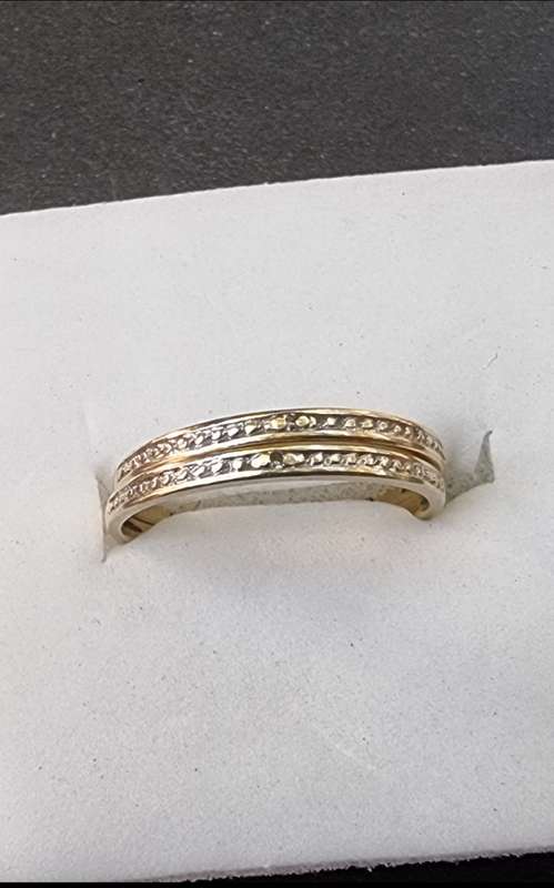 `DOUBLE` 9CT Yellow Gold Wedding Bands with Diamonds ( Genuine Gold. )