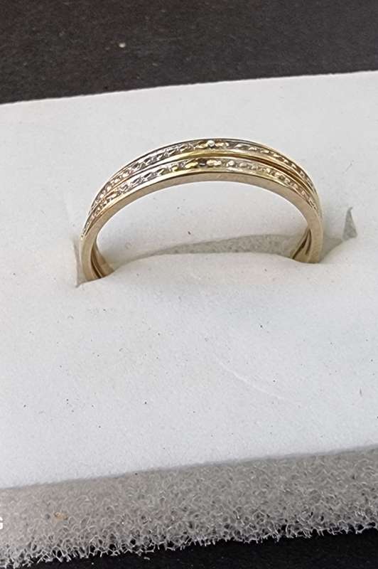 `DOUBLE` 9CT Yellow Gold Wedding Bands with Diamonds ( Genuine Gold. )