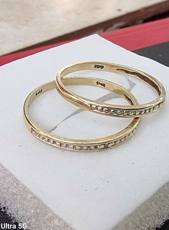 `DOUBLE` 9CT Yellow Gold Wedding Bands with Diamonds ( Genuine Gold. )