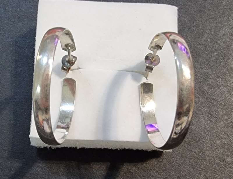 Solid 925 Sterling Silver Hoop Earrings. ( Genuine Silver. )