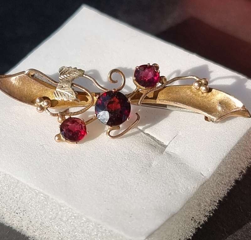 Antique `Ruby` Brooch Set in 9CT Yellow Gold( Genuine Gold. )