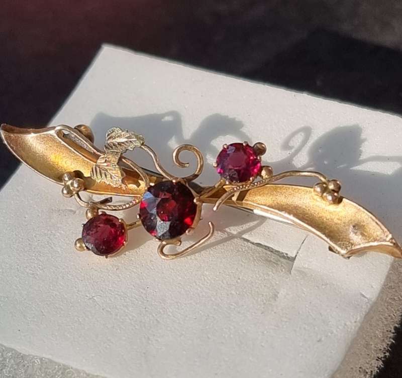 Antique `Ruby` Brooch Set in 9CT Yellow Gold( Genuine Gold. )