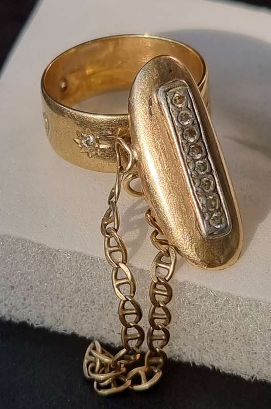 `ANTIQUE` COKE NAIL RING Set in 9CT Yellow Gold (Genuine Gold)