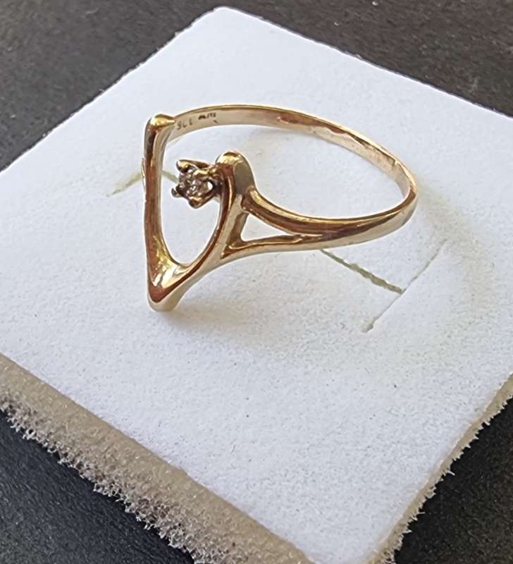 `DIAMOND WISHBONE` Ring. Set in Genuine 9CT Gold and 9( Genuine Gold)