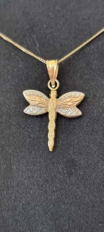 9CT Yellow / Rose and White Gold Dragon Fly Necklace. ( Genuine Gold)