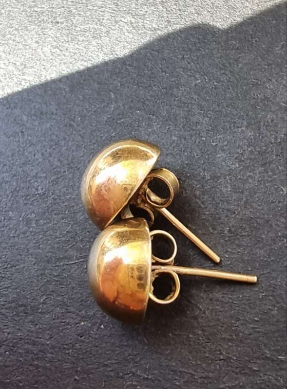 9CT Yellow Gold  `HOLLOW BUTTON EARRINGS`( Genuine Gold. )