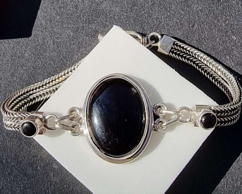 VINTAGE` Mexico Sterling Silver 925 HAND MADE Wheat Chain Bracelet with Oval Onyx and Toggle Closure