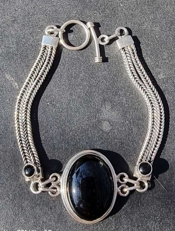 VINTAGE` Mexico Sterling Silver 925 HAND MADE Wheat Chain Bracelet with Oval Onyx and Toggle Closure