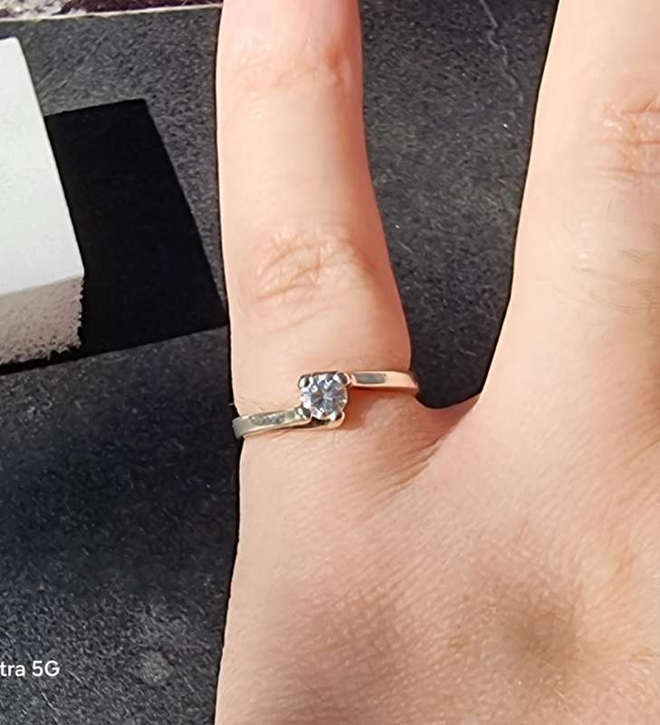 0.30 Carat `NATURAL SOLITAIRE DIAMOND` in a 9CT White Gold.( Genuine Gold)