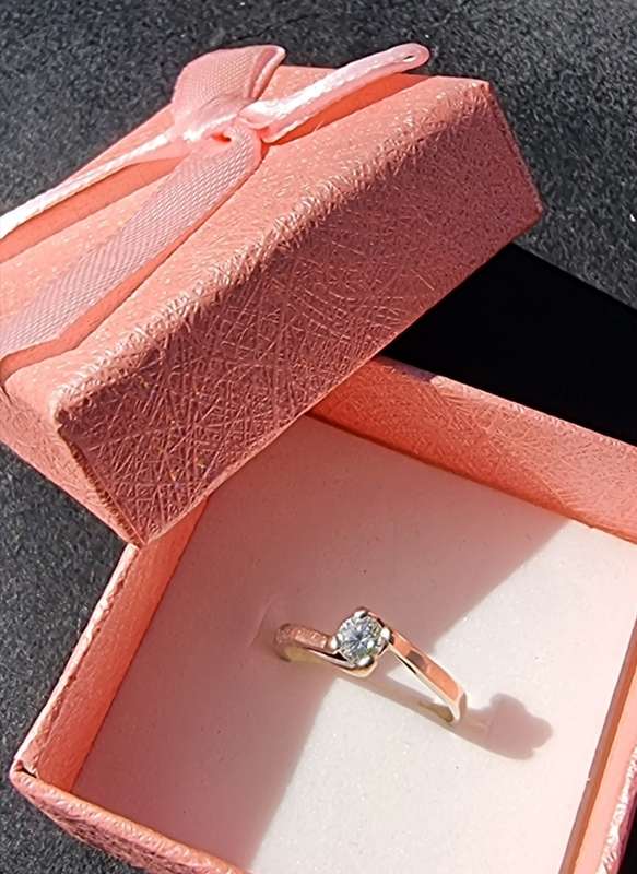 0.30 Carat `NATURAL SOLITAIRE DIAMOND` in a 9CT White Gold.( Genuine Gold)