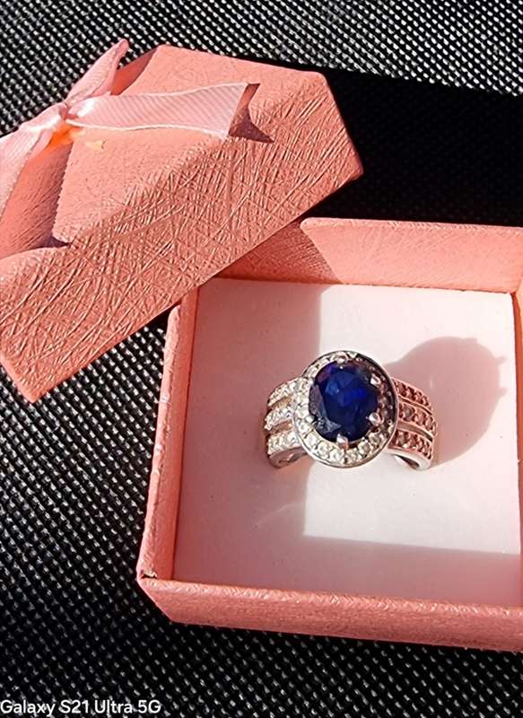 "BLUE SAPPHIRE" Oval CZ 925 Sterling Silver Dress Ring.( Genuine Silver. )