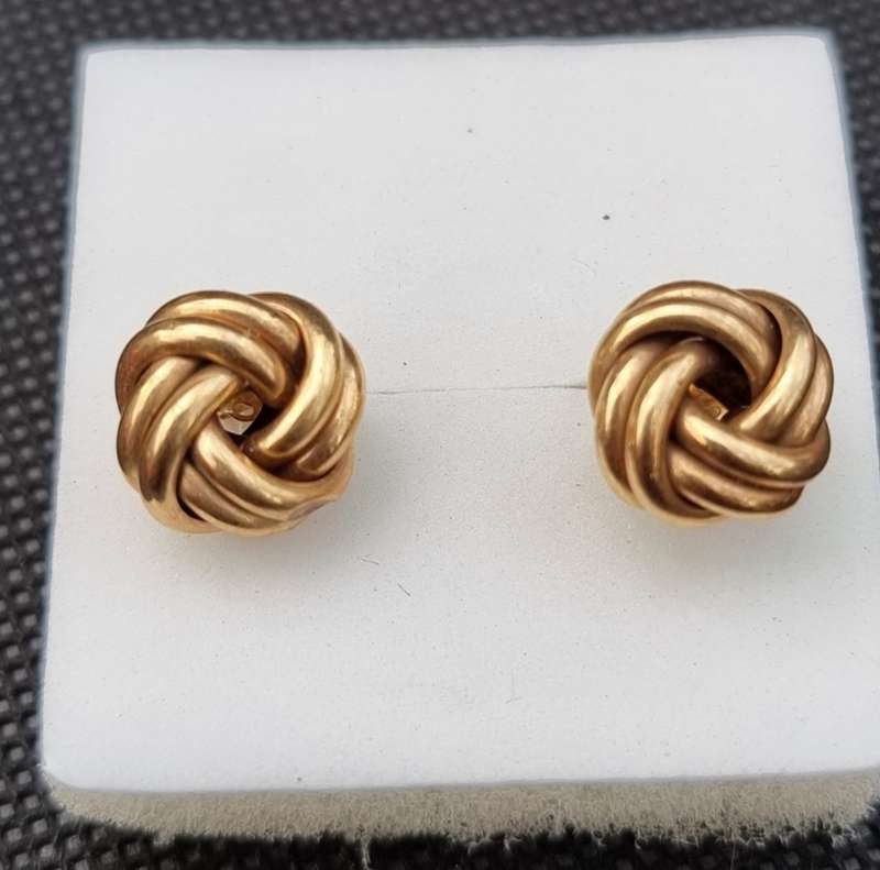 "KNOT" 9CT Yellow Gold Stud Earrings. ( Genuine Gold. )