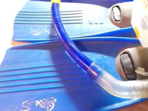 DIVE FLIPPER,S SIZE 8 SNORKEL AND SPECTACLES