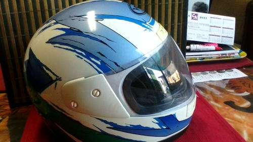 MOTOR BIKE HELMET VR-1 LIKE NEW IN COVER SMALL FOR A GIRL OR BOY