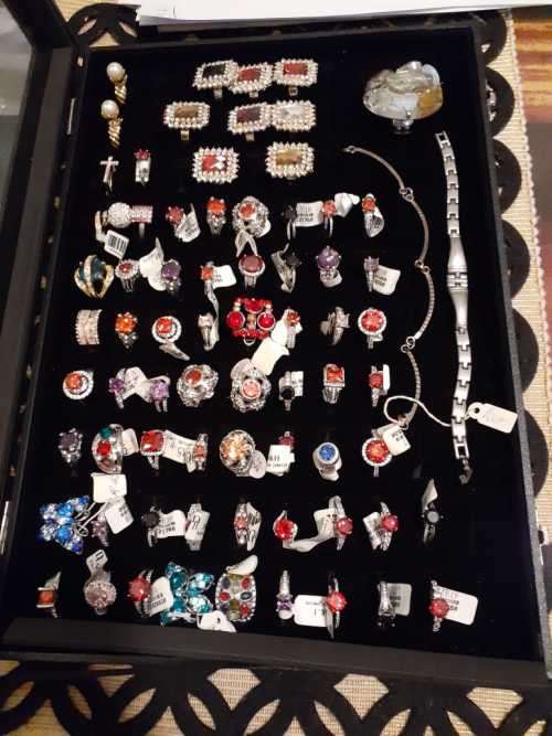 Christmas Combo 2 Costume Jewellery (Rings with display Case) see photos..E22
