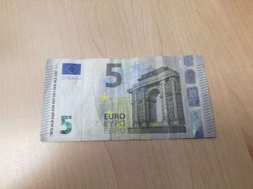 5 Euro FV=R82.44