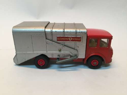 Matchbox King Size Refuse Truck no.7