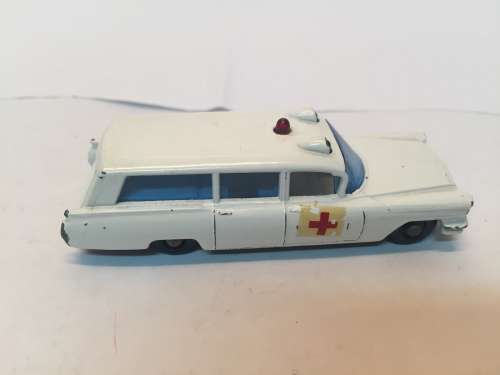 Matchbox Lesney No.54 S&S Cadillac Ambulance
