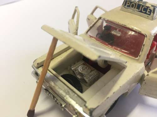 Dinky Toys 255 Ford Zodiac Police - Repainted
