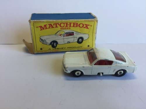 VINTAGE LESNEY MATCHBOX # 8 FORD MUSTANG with Box - Please Read