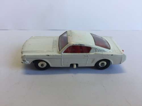 VINTAGE LESNEY MATCHBOX # 8 FORD MUSTANG with Box - Please Read