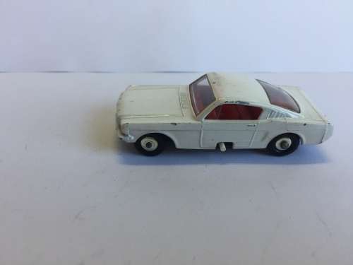 VINTAGE LESNEY MATCHBOX # 8 FORD MUSTANG with Box - Please Read