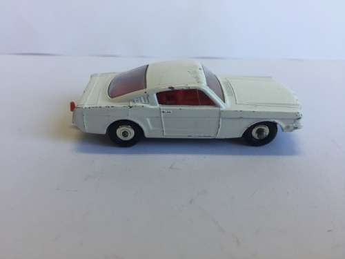 VINTAGE LESNEY MATCHBOX # 8 FORD MUSTANG with Box - Please Read