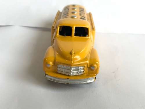 FOR JOHN ONLY - Dinky Toys 443 Studebaker Petrol Tanker ''National Benzole'' original - Mint
