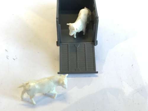 Lesney Matchbox #37 Cattle Truck With Original Box