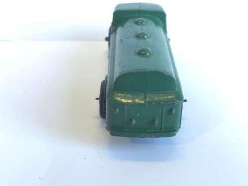 Dinky Toys #25d - Petrol Tank Wagon - Green