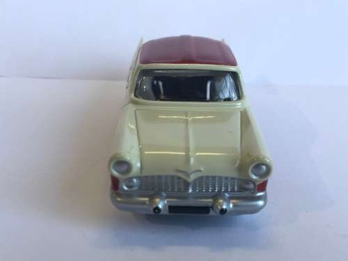 Atlas Edition - DINKY TOYS 24K Simca Vedette CHAMBORD - RARE