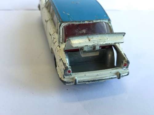 Dinky Toys 135 Triumph 2000