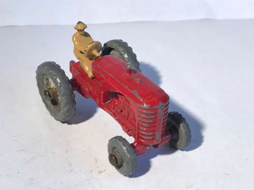 Matchbox Moko Lesney #4 - Massey Harris Tractor