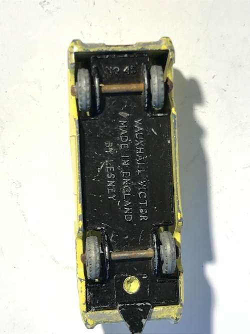 MOKO MATCHBOX #45 - VAUXHALL VICTOR
