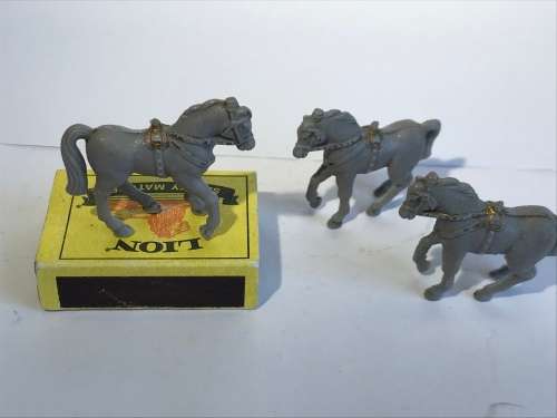 Corgi Major Toys No. 1130, Chipperfields Circus Horse Transporter + 3 Horses