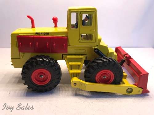FOR DIRK ONLY -DINKY TOYS # 976 MICHIGAN 180-111 TRACTOR BULLDOZER IN ORIGINAL BOX