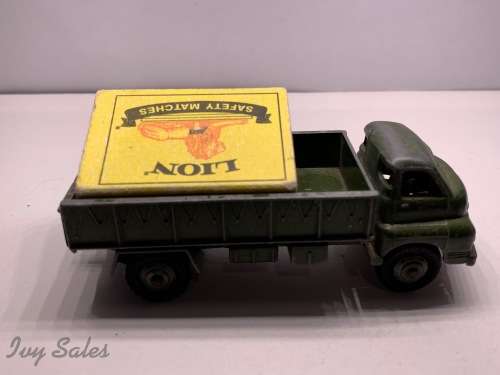 Dinky Toys #621 Bedford 3-Ton Army Wagon