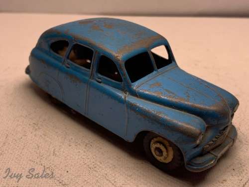 DINKY TOYS #40e Standard Vanguard