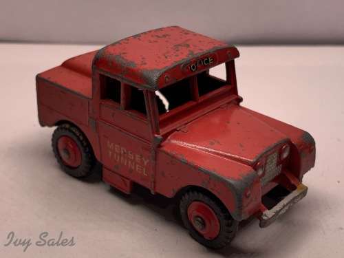 DINKY TOYS #255 MERSEY TUNNEL POLICE LAND ROVER SERIES 1