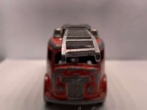 DINKY TOYS #555 COMMER FIRE ENGINE