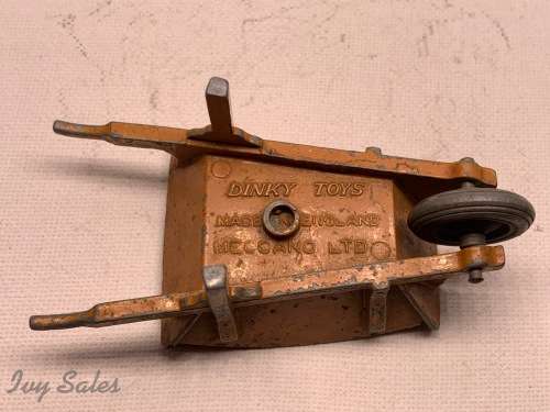 DINKY TOYS #105B GARDEN WHEELBARROW