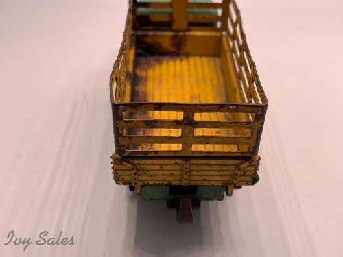 DINKY TOYS #343 DODGE FARM PRODUCE WAGON TRUCK