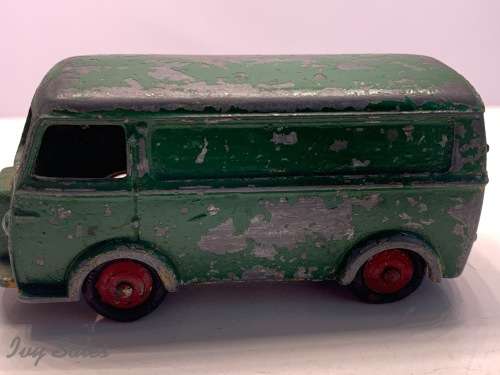 French Dinky Toys #25b Peugeot D3A Van