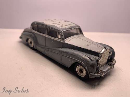 DINKY TOYS #150 ROLLS ROYCE SILVER WRAITH