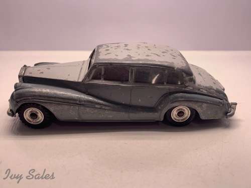 DINKY TOYS #150 ROLLS ROYCE SILVER WRAITH