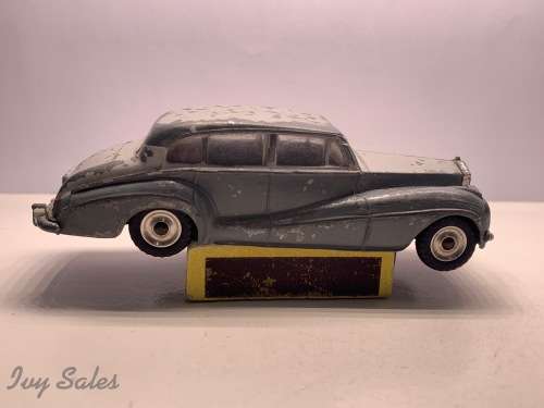DINKY TOYS #150 ROLLS ROYCE SILVER WRAITH